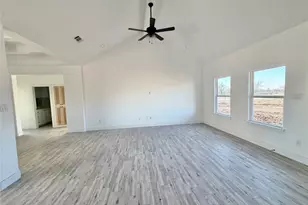 2001 Collin St, Weatherford, TX 76085 - Photo 13