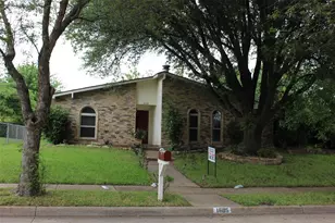 1605 Spanish Trail, Plano, TX 75023 - Photo 1