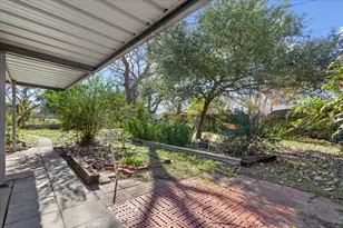 106 S Barbara St, Lacy Lakeview, TX 76705 - Photo 21