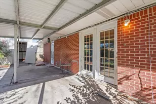 106 S Barbara St, Lacy Lakeview, TX 76705 - Photo 19