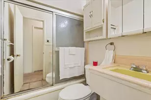 106 S Barbara St, Lacy Lakeview, TX 76705 - Photo 17