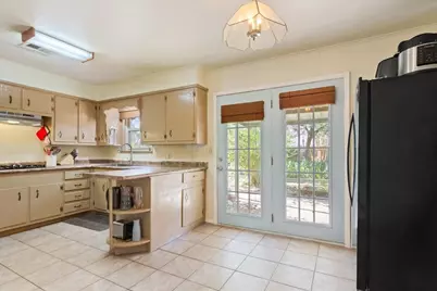 106 S Barbara Street, Lacy Lakeview, TX 76705 - Photo 9