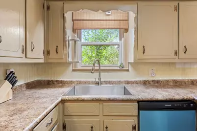 106 S Barbara Street, Lacy Lakeview, TX 76705 - Photo 13