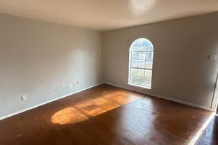 1907 Nolen Ct, Arlington, TX 76012 - Photo 5