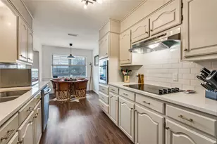 8013 Carrick St, Benbrook, TX 76116 - Photo 11