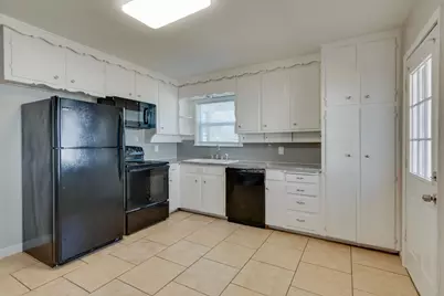 6612 Avalon Drive, Watauga, TX 76148 - Photo 7