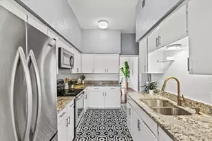 10439 High Hollows Dr, Dallas, TX 75230 - Photo 19