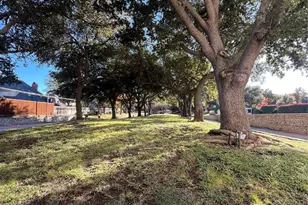 2117 Reflection Bay Dr, Arlington, TX 76013 - Photo 17