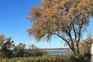 2117 Reflection Bay Dr, Arlington, TX 76013 - Photo 19