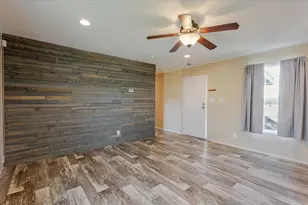 126 Starry Sky Ct, Springtown, TX 76082 - Photo 3