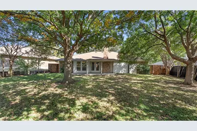 476 Meadowhill Drive, Benbrook, TX 76126 - Photo 11