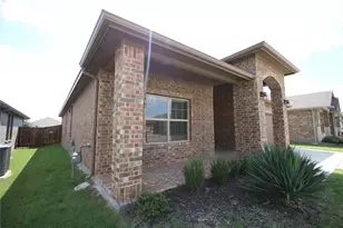 2405 Moon Ranch Dr, Weatherford, TX 76087 - Photo 5