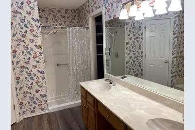 8208 Willow Glen Court, Fort Worth, TX 76134 - Photo 9