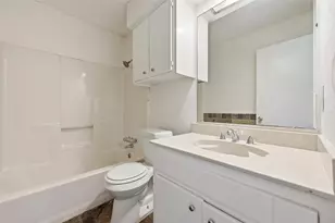 104 Mesa Dr, Glenn Heights, TX 75154 - Photo 9