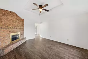 104 Mesa Dr, Glenn Heights, TX 75154 - Photo 3