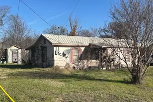 311 Roberts, Mexia, TX 76667 - Photo 3