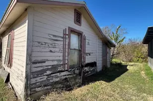 311 Roberts, Mexia, TX 76667 - Photo 7