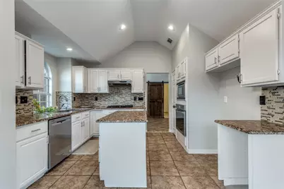 25 Cimarron Drive, Trophy Club, TX 76262 - Photo 5