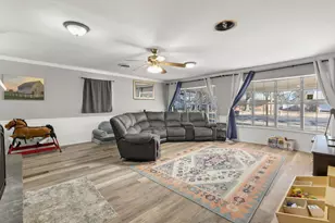 1117 Bowie St, Sulphur Springs, TX 75482 - Photo 9