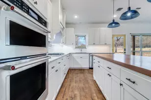 1079 Mountain Bluebird Ct, Graford, TX 76449 - Photo 17