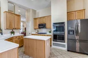 1218 Sanderson Ln, Allen, TX 75002 - Photo 9