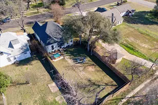 1618 N 6th St, Waco, TX 76707 - Photo 27