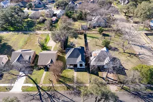 1618 N 6th St, Waco, TX 76707 - Photo 31