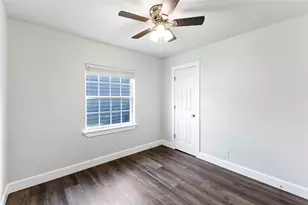 2502 Helmet St, Irving, TX 75060 - Photo 17