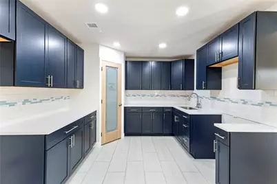2502 Helmet Street, Irving, TX 75060 - Photo 5