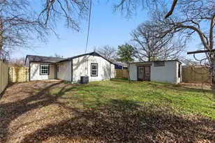 2502 Helmet St, Irving, TX 75060 - Photo 23