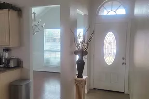 921 Brookhaven Dr, Lancaster, TX 75134 - Photo 3