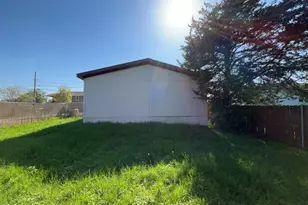 2511 Kavasar Dr, Dallas, TX 75241 - Photo 5