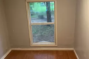 810 W Day St, Denison, TX 75020 - Photo 9