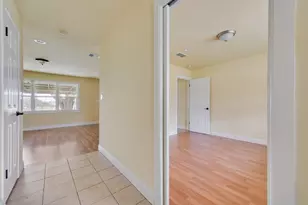 725 Meadowlark Cir, Crowley, TX 76036 - Photo 7