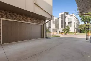 2015 N Prairie Ave, Dallas, TX 75204 - Photo 31