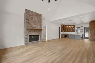 127 Canyon Ridge Dr, Waco, TX 76705 - Photo 3