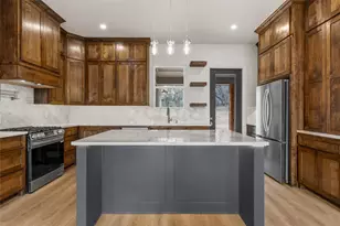 127 Canyon Ridge Dr, Waco, TX 76705 - Photo 11