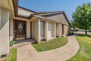 6107 Spyglass Ln, Garland, TX 75043 - Photo 3