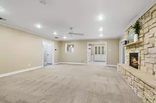 1604 Oak Meadow Dr, Irving, TX 75061 - Photo 9