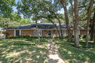 1604 Oak Meadow Dr, Irving, TX 75061 - Photo 1
