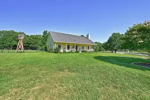 122 Comanche Dr, Lake Kiowa, TX 76240 - Photo 7