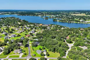 122 Comanche Dr, Lake Kiowa, TX 76240 - Photo 11