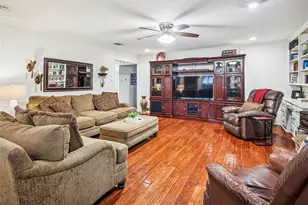 1401 Allegheny Dr, Arlington, TX 76012 - Photo 7