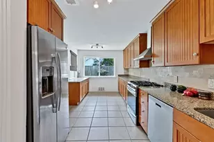 312 W Rio Grande St, Garland, TX 75041 - Photo 9