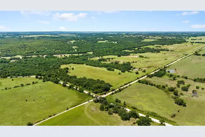 393 Franklin, Saint Jo, TX 76265 - Photo 5