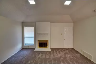 4523 Tall Meadow Lane, Fort Worth, TX 76133 - Photo 9