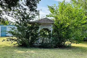 311 S Melwood St, Winters, TX 79567 - Photo 27