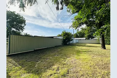 311 S Melwood Street, Winters, TX 79567 - Photo 31