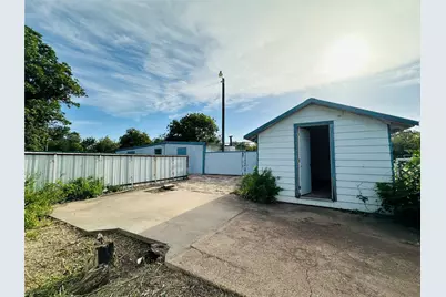 311 S Melwood Street, Winters, TX 79567 - Photo 23