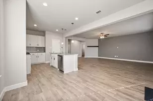 15812 Culford Ln, Fort Worth, TX 76247 - Photo 9